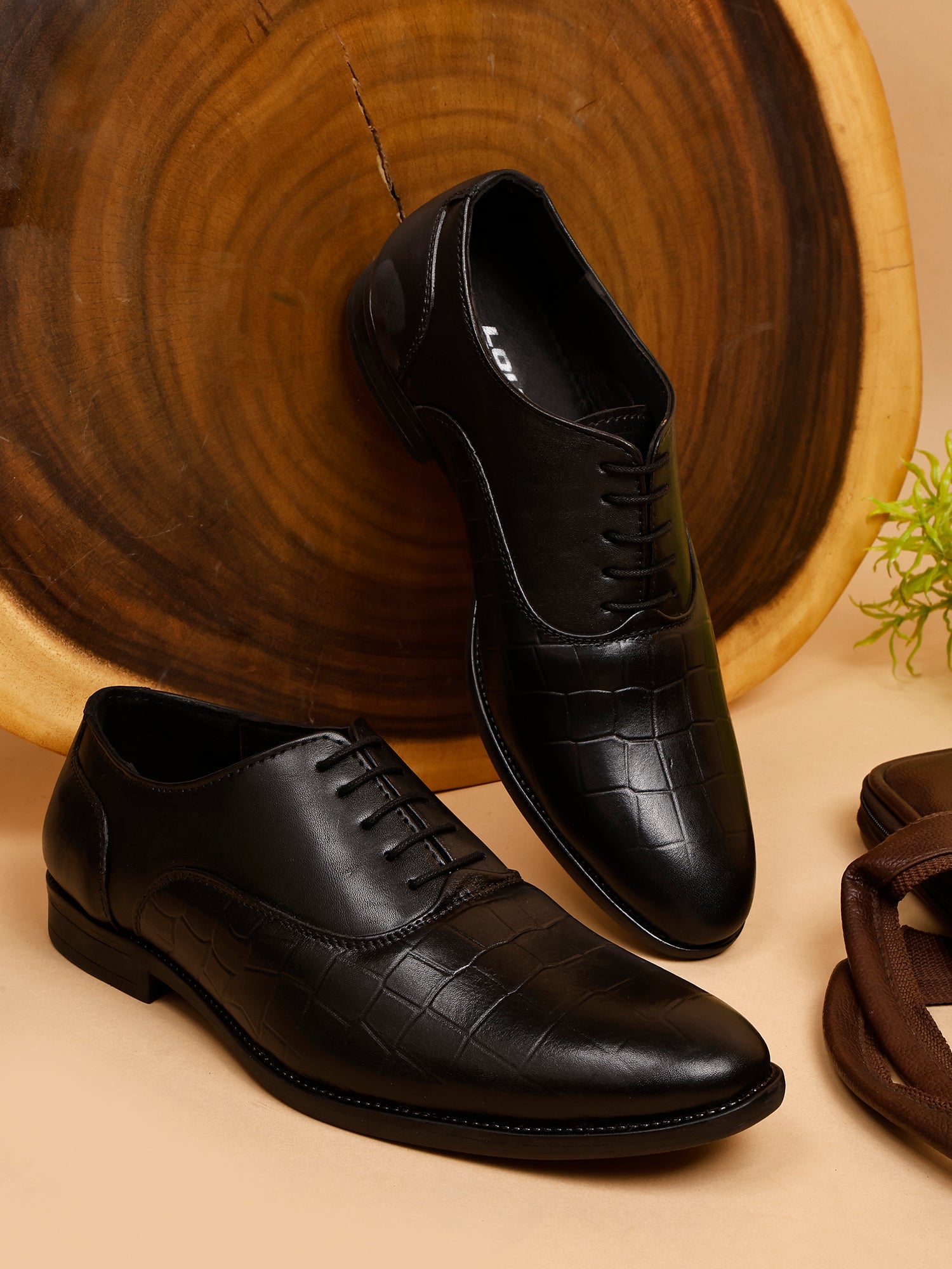 Louis Blanc Crust Leather Snake Design Formal Shoes For Men’s (LB 26)